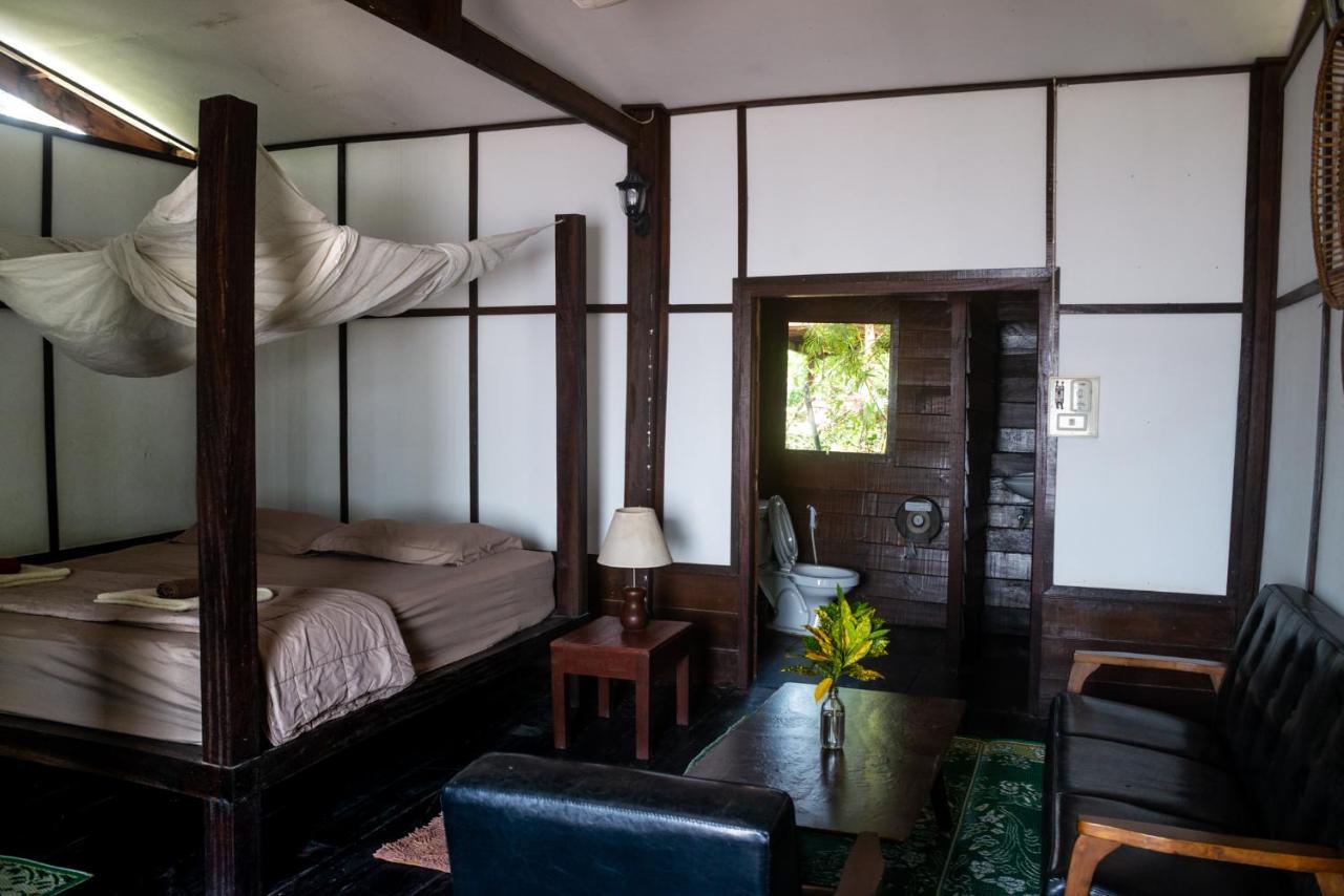 Pomelo Restaurant And Guesthouse - Fishermen & Tammarine Cottages Riverfront - Experience Nature, Culture And Adventure & Tailor-Made Tour Ban Khon Екстериор снимка