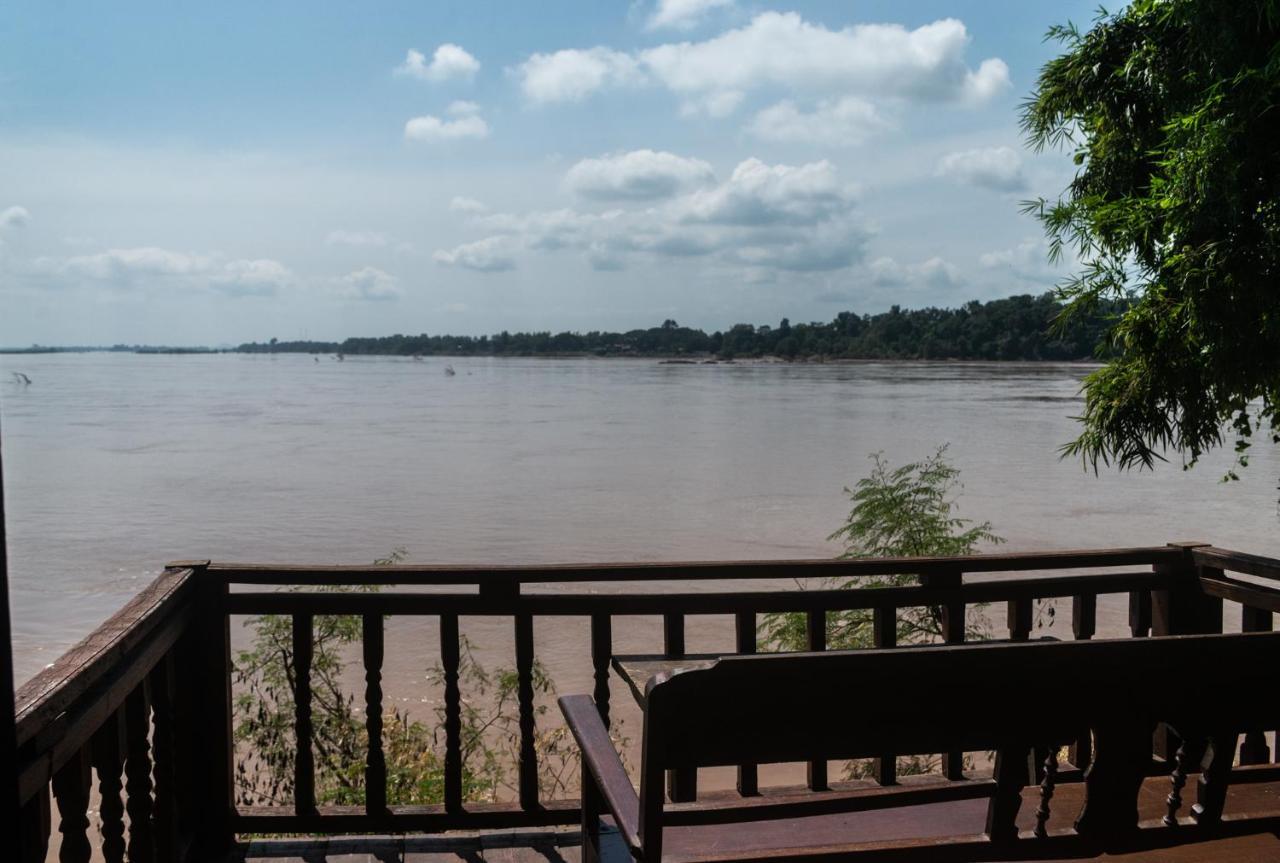 Pomelo Restaurant And Guesthouse - Fishermen & Tammarine Cottages Riverfront - Experience Nature, Culture And Adventure & Tailor-Made Tour Ban Khon Екстериор снимка