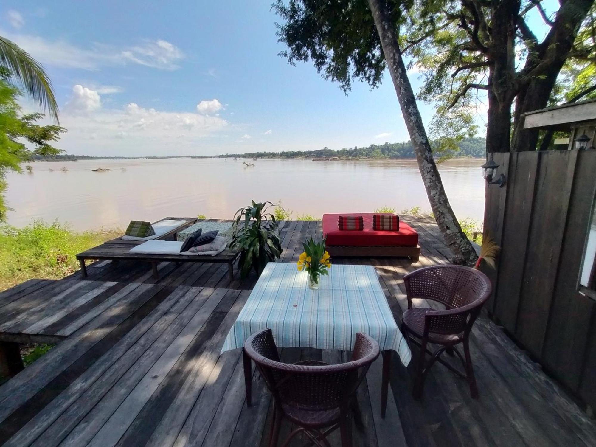 Pomelo Restaurant And Guesthouse - Fishermen & Tammarine Cottages Riverfront - Experience Nature, Culture And Adventure & Tailor-Made Tour Ban Khon Екстериор снимка