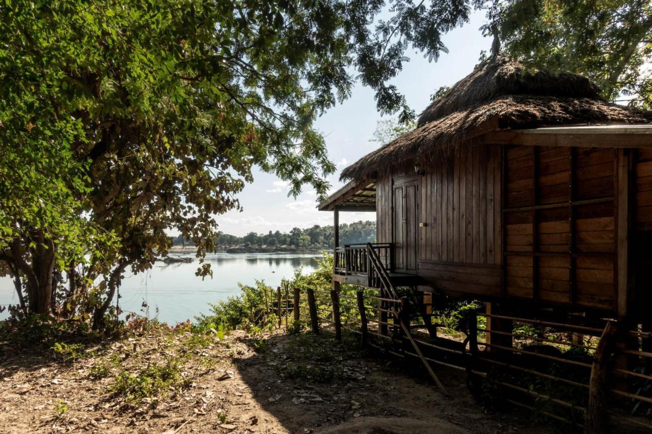 Pomelo Restaurant And Guesthouse - Fishermen & Tammarine Cottages Riverfront - Experience Nature, Culture And Adventure & Tailor-Made Tour Ban Khon Екстериор снимка